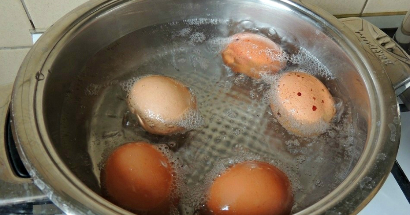 Никогда не выливай воду после варки яиц! Ты удивишься, когда узнаешь почему