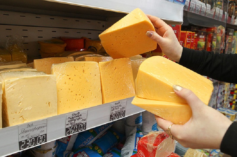 Как отличить настоящий сыр от сырного продукта с пальмовым маслом