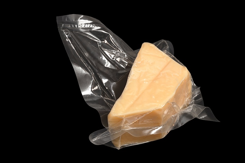 Как отличить настоящий сыр от сырного продукта с пальмовым маслом