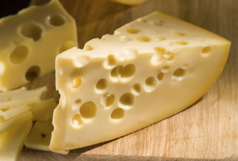 Как отличить настоящий сыр от сырного продукта с пальмовым маслом