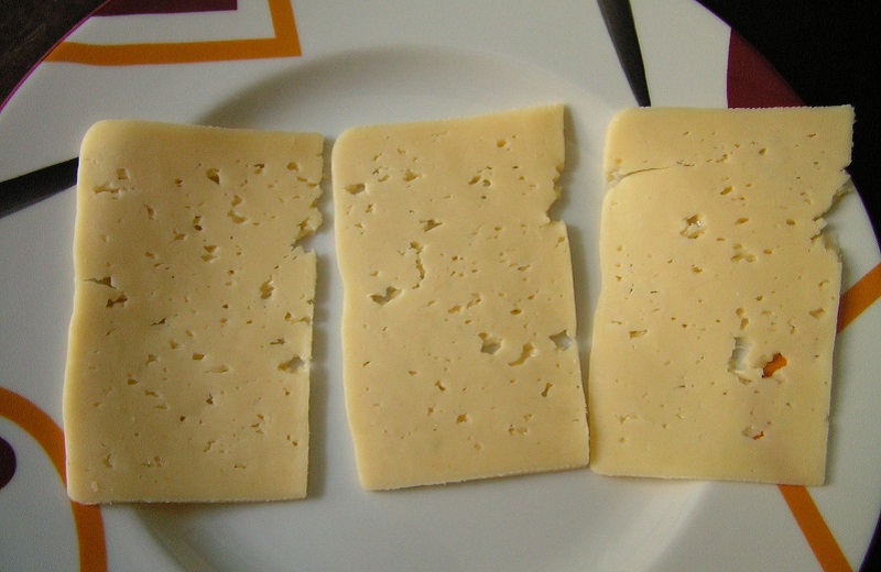 Как отличить настоящий сыр от сырного продукта с пальмовым маслом
