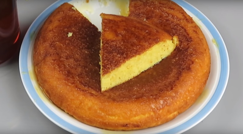 Рецепт пирога с манкой на сковороде
